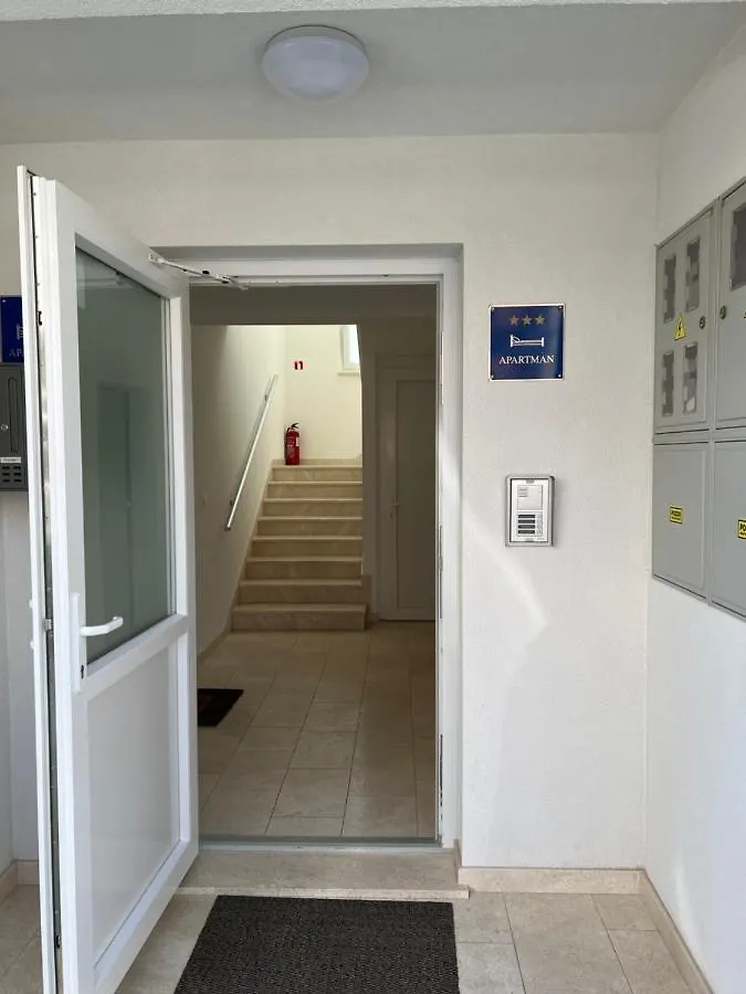 Apartment Sunrise With Private Parking Pula