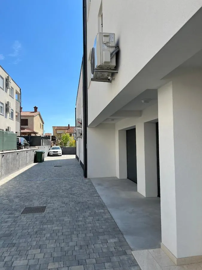 Apartment Sunrise With Private Parking Pula 0*,