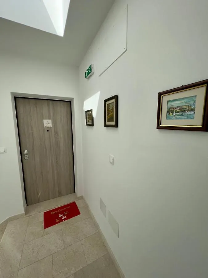 Apartment Sunrise With Private Parking Pula