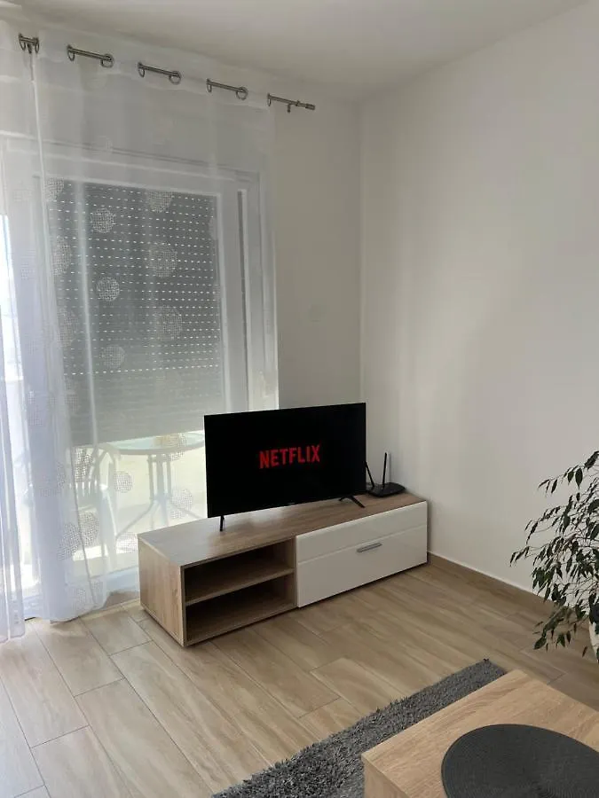 Apartment Sunrise With Private Parking Pula Croatia